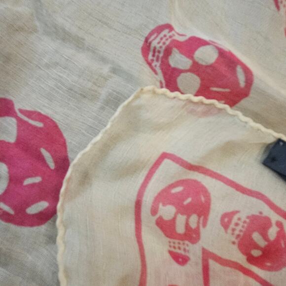 Alexander McQueen Classic Skull Foulard Womens One Size Ivory Pink Silk Scarf - Picture 6 of 12